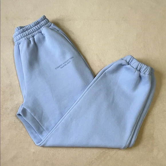 Comfrt Collection Pastel Edit Periwinkle Joggers. Size Medium - Picture 11 of 11